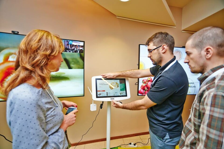 Digital Signage от TOUCHPLAT на конференции Addreality Experts